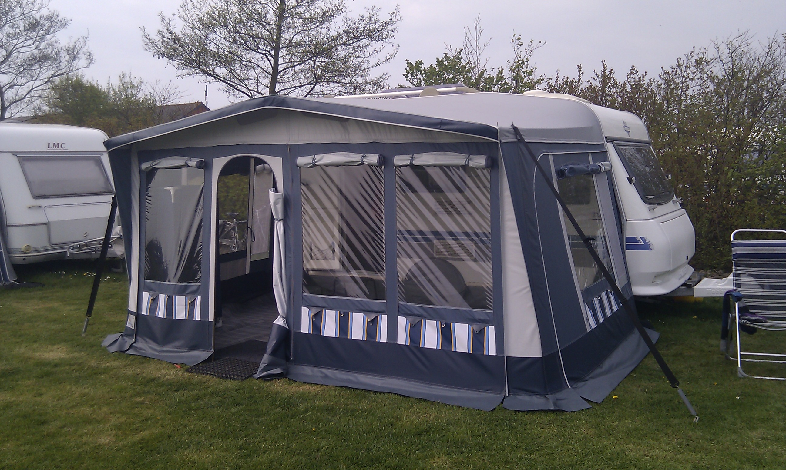 info en video's van Brand uitbouw voortent en voortenten opzet instructies